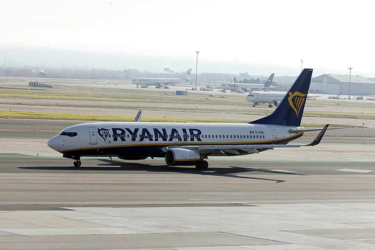 Ryanair reduce un millón de plazas para invierno y cancelará los vuelos a Vigo y Tenerife Norte en plena pugna con Aena