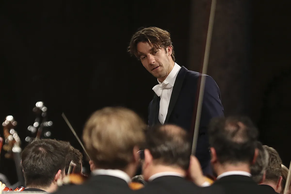 Lorenzo Viotti abre con su Fausto el 20 aniversario de Les Arts