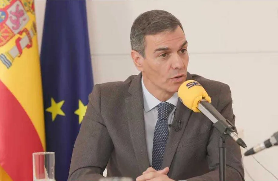 Sánchez reconoce que "en alguna ocasión" ha cobrado dinero en efectivo del PSOE: "Lo importante es que sea legal"