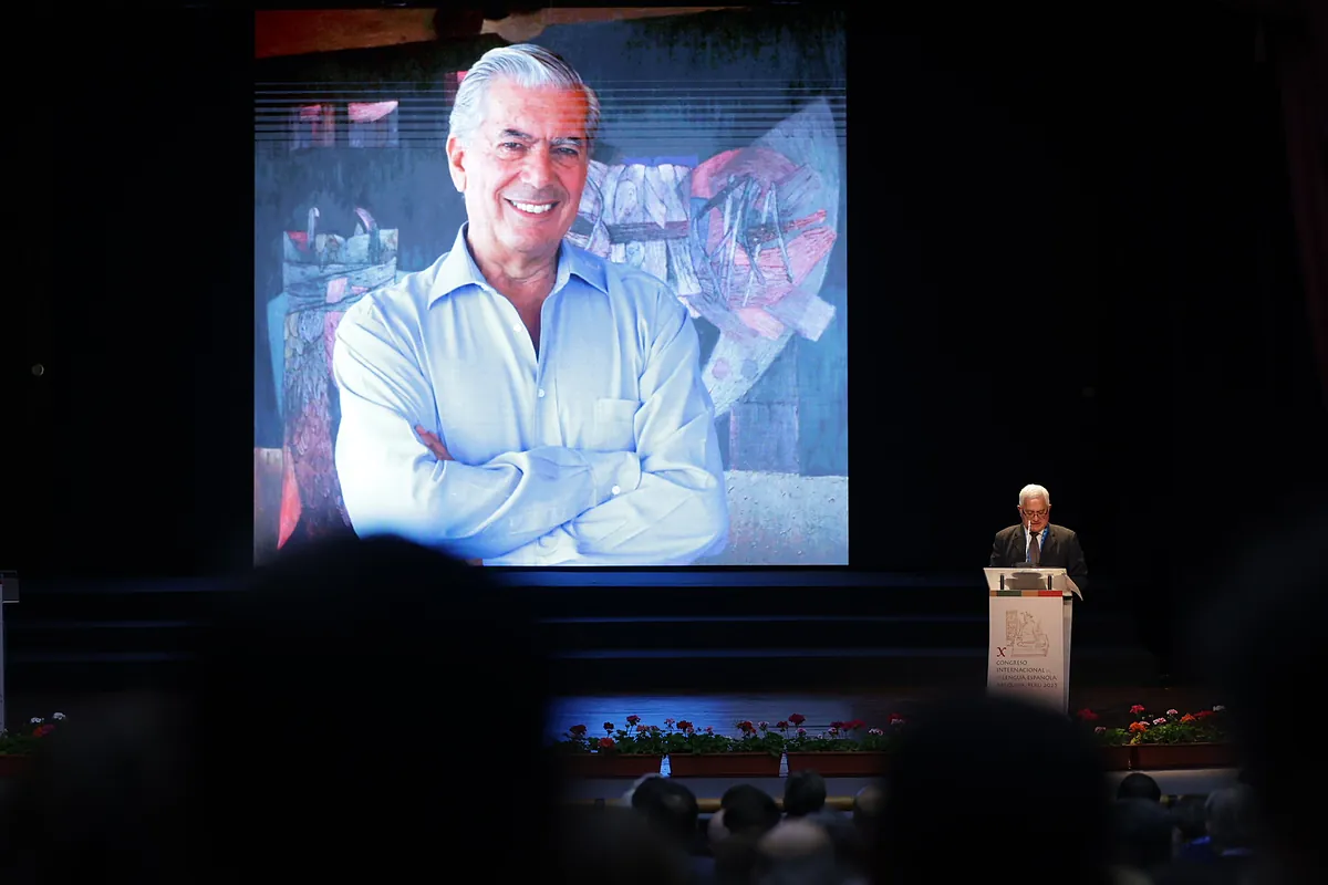 Homenaje a Vargas Llosa en el Congreso del Español: "Mario se equivocó muchas veces pero siempre fue en su contra, no a su favor"