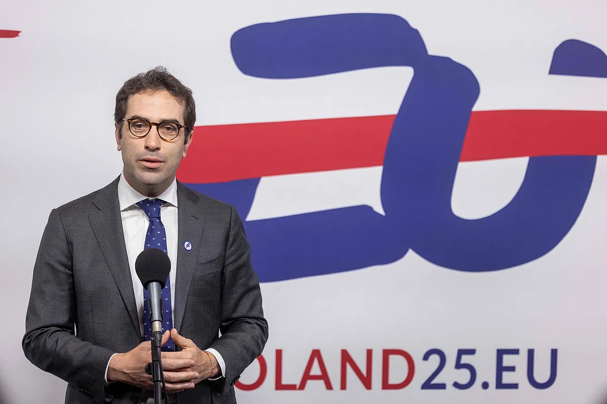El Gobierno propone en Europa un "instrumento común" para aumentar el gasto en Defensa "de inmediato" que incluye subvenciones y Eurobonos