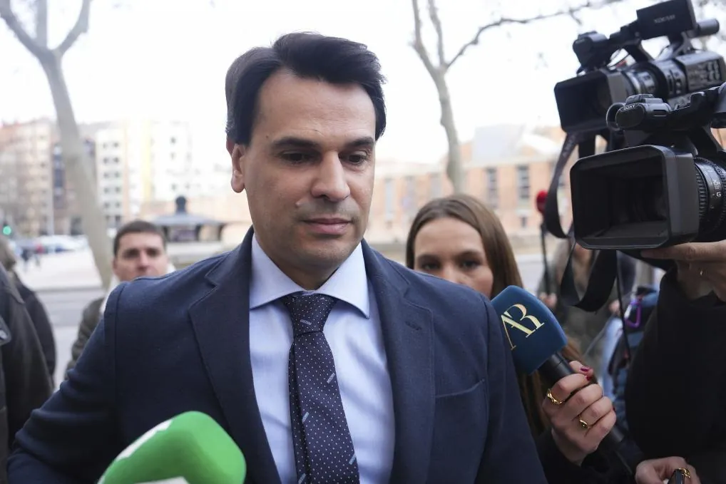 İki Maliye Müfettişi Hakimden önce Ayuso'nun erkek arkadaşının mali sahtekarlık yapabileceğini onayladı