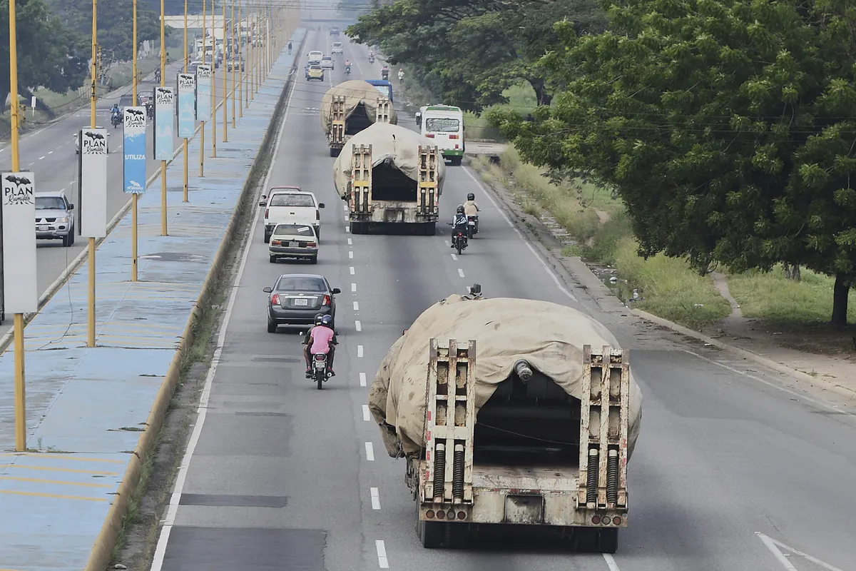 Trump intensifica la presión naval contra Maduro con el despliegue de seis buques de guerra en el Caribe