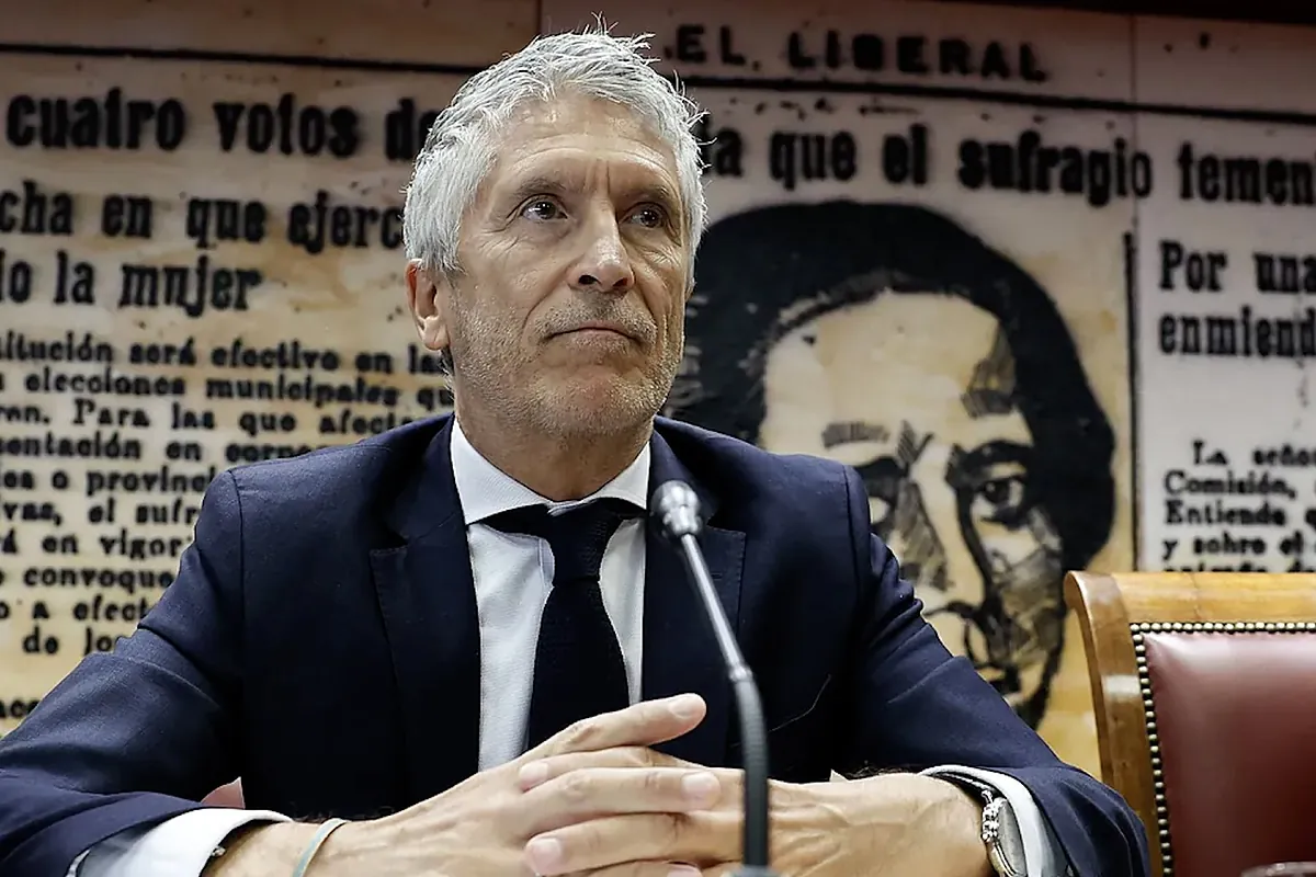 Marlaska carga contra las CCAA del PP por "enmascarar sus errores" en los incendios