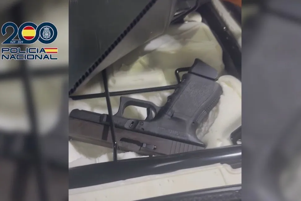 Detienen a cinco hombres por robar relojes a punta de pistola en el barrio de Salamanca