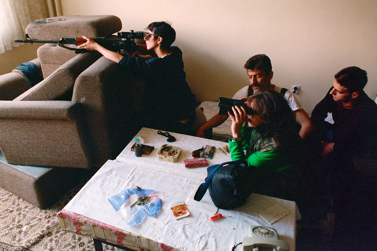 De los 'safaris humanos' de francotiradores a las cacerías de drones