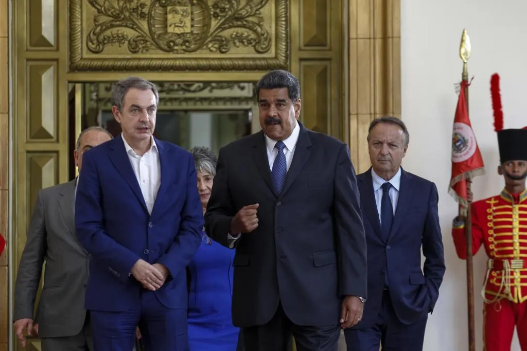 El Gobierno de EEUU señala a Zapatero por su actitud ante el chavismo y deja caer que podría quitarle la visa