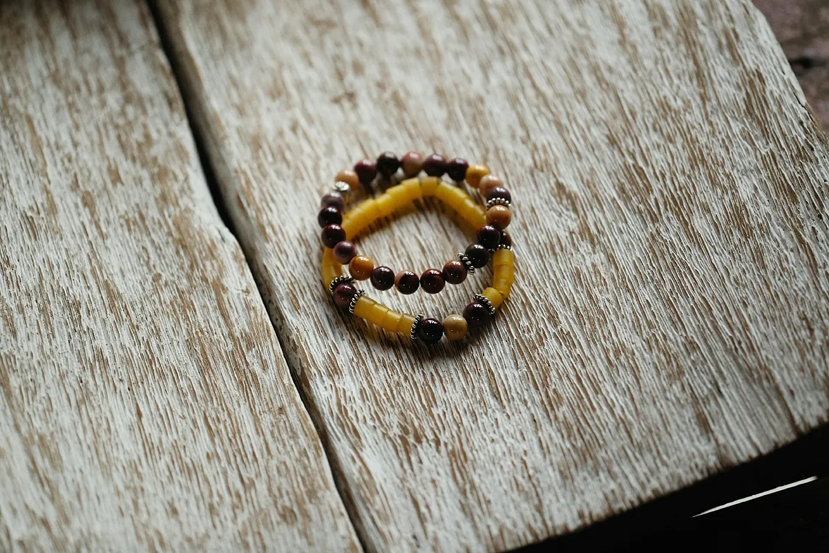 Pulseras de ojo de tigre: cuál es su significado y en qué mano se ponen