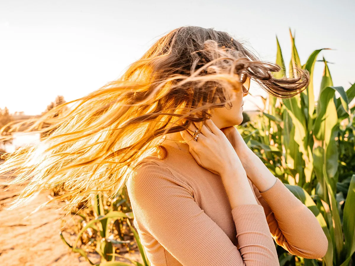 Los 8 tipos de mechas que marcarán la tendencia este otoño 2025