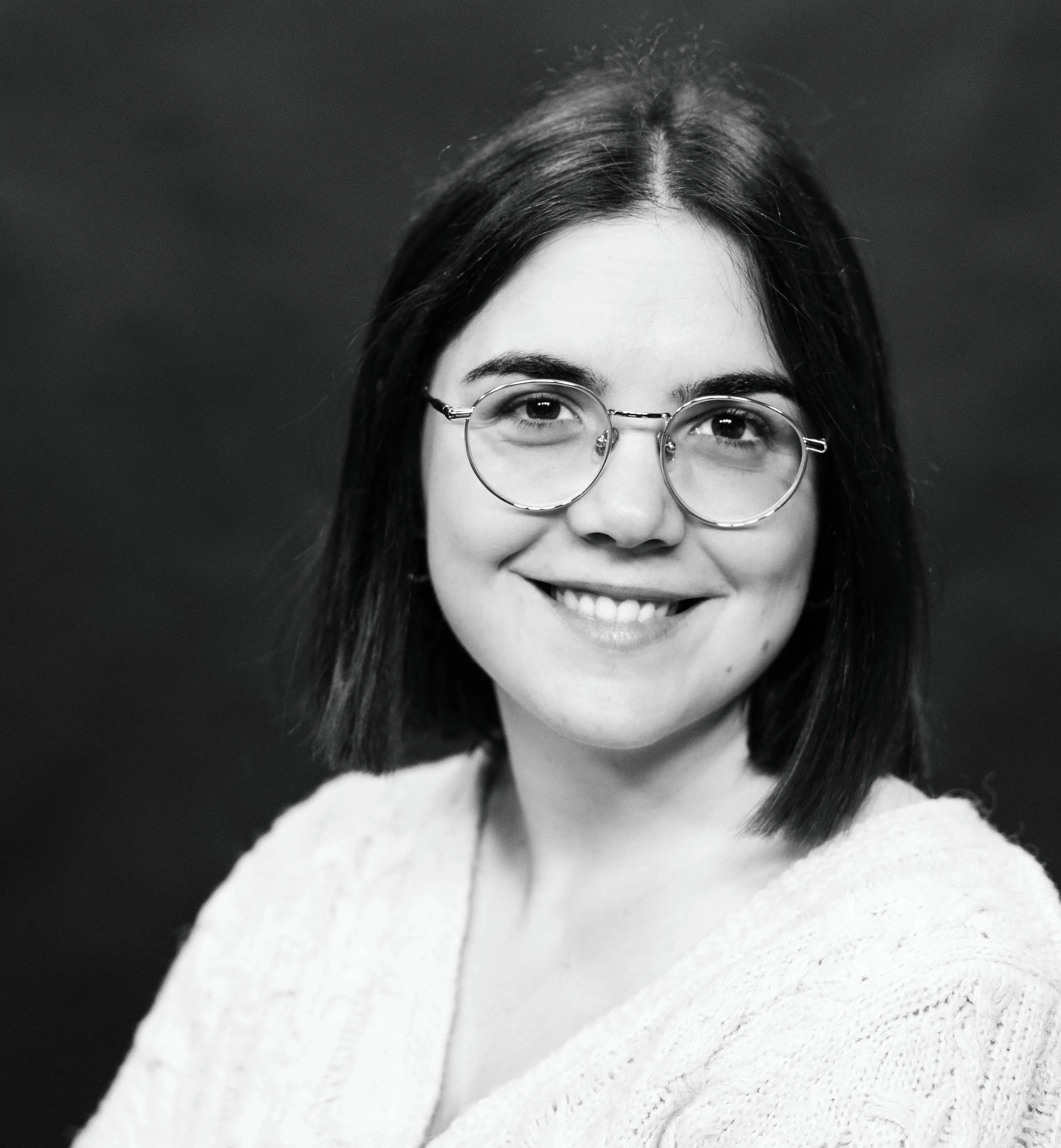 Coquine Sexy-Alena Kosha's Provocative Allure and Compelling Charm