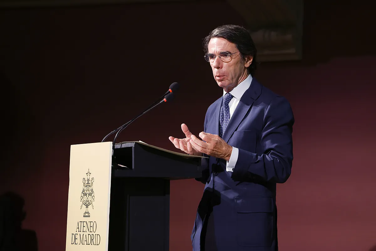Aznar engorda el debate del "proyecto" antes del congreso