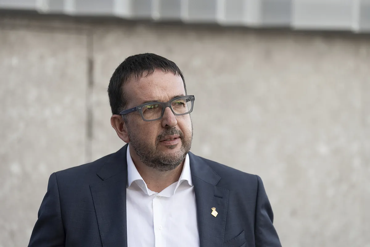 Vic, primer ayuntamiento condenado por exigir demasiado nivel de catalán a sus empleados: "Es una barrera excluyente"