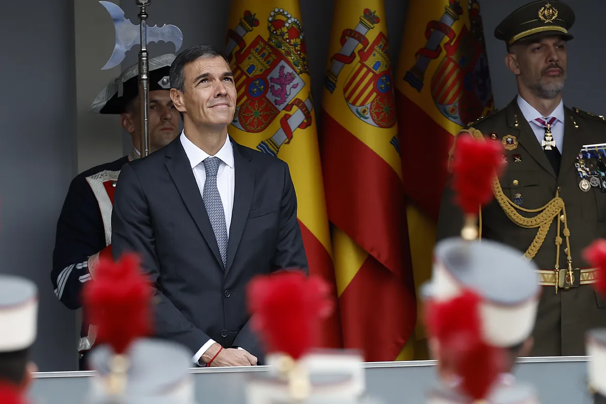 La crispación política alcanza al desfile del 12 de octubre por la Fiesta Nacional: plante de Abascal y pitos del público
