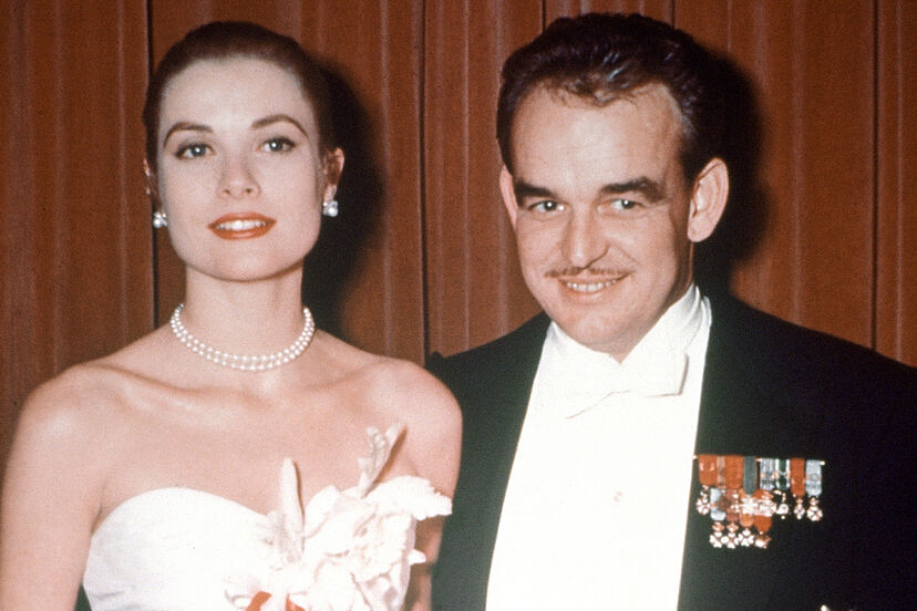 Mónaco sigue añorando a Grace Kelly, la princesa que ocultó infidelidades y frustraciones con sus dotes de actriz | Celebrities