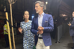 Carolina Herrera jr: millones, éxito social y un novio guapísimo "con el sol del surf en la piel"