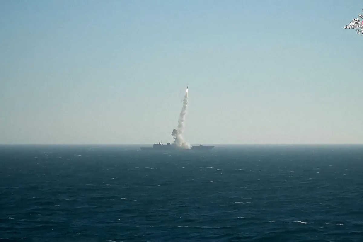 Rusia lanza un misil hipersónico Zircon en el mar de Barents en maniobras con Bielorrusia