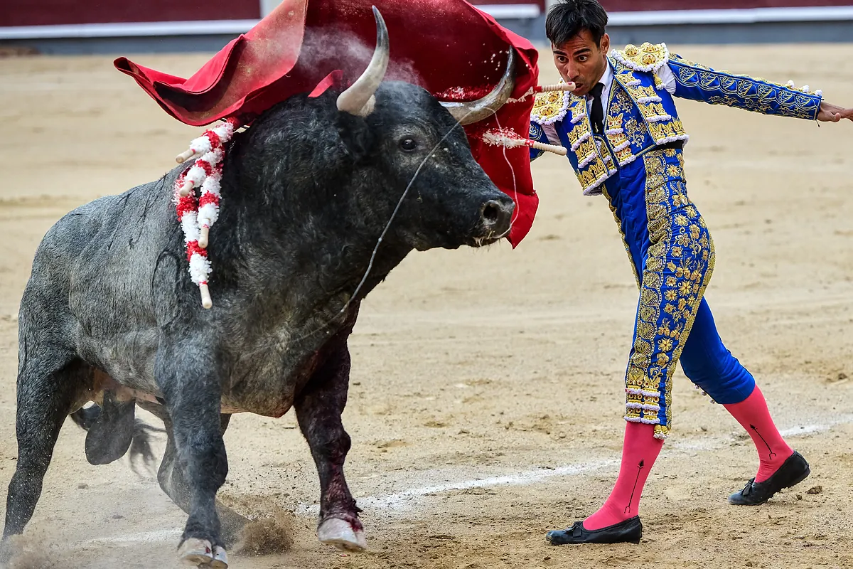 Una historia de violencia en Las Ventas: bravo héroe del Pilar con una bestia de pedernal