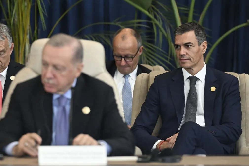 "No me pronuncio sobre los Premios Nobel": la excusa de Sánchez para no felicitar a María Corina Machado cuando sí lo ha hecho en al menos otras seis ocasiones