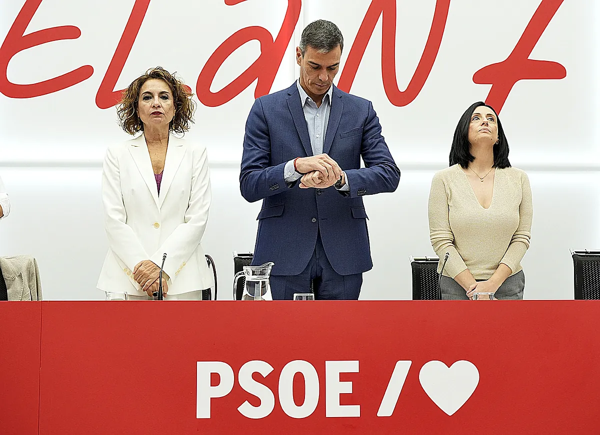 Moncloa exprime el choque con los barones del PP para lanzar a los ministros