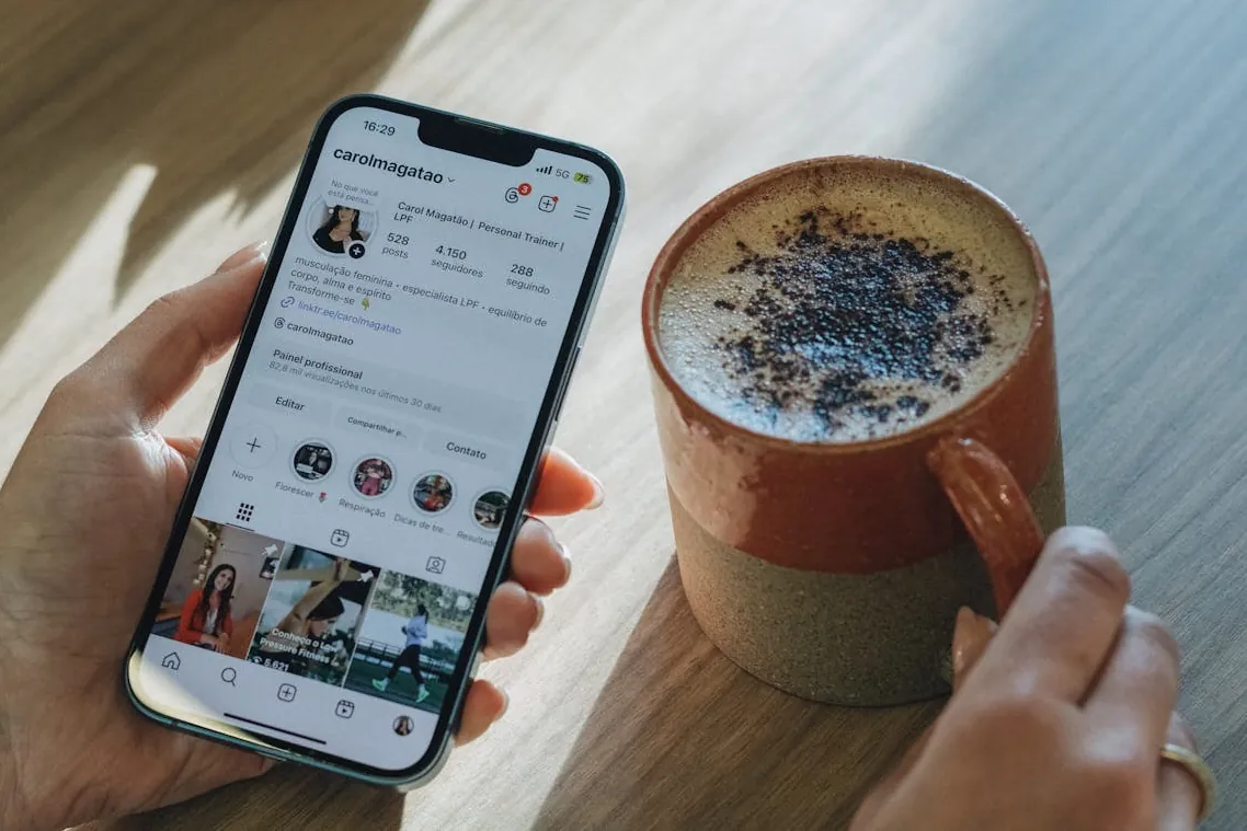El máximo responsable de Instagram explica por qué no necesitan escucharte por el micrófono para saber lo que quieres