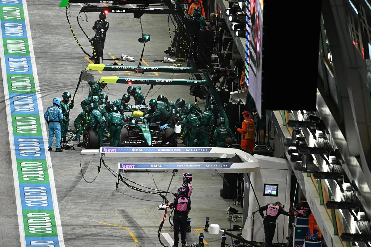 Fernando Alonso, elegido mejor piloto del día en Marina Bay, sube hasta la séptima plaza tras la sanción a Lewis Hamilton