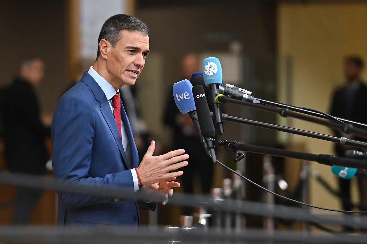 Inquietud  en el PSOE ante el  imprevisible  Puigdemont, aunque confían en que no habrá moción de censura con Vox:  Sería cavar su tumba en Cataluña