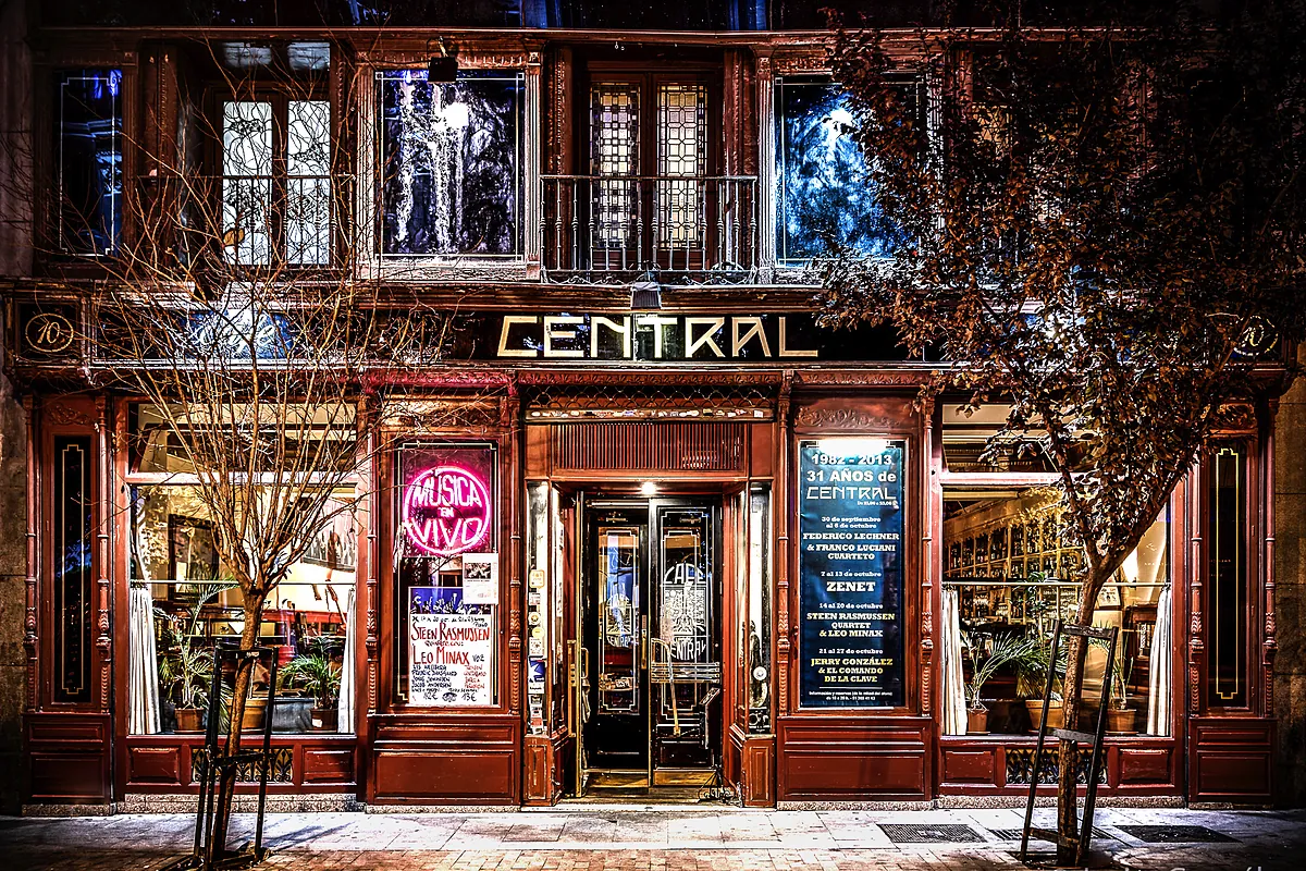 El Café Central aplaza su cierre y seguirá en la Plaza del Ángel hasta 2026, retrasando una despedida que parecía definitiva