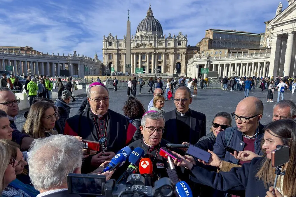 Los obispos hablan con el Papa sobre el 'caso Zornoza' y vaticinan que la renuncia del obispo investigado por presuntos abusos sexuales podría ser "aceptada próximamente"