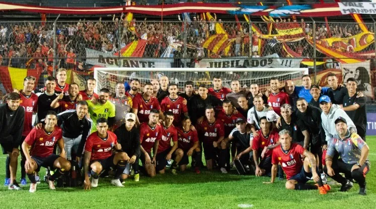 La eterna lucha del Deportivo Español de Buenos Aires, la selección emigrante: pelea por el ascenso, mantendrá el templo Nueva España y el embajador tiene un plan para el club