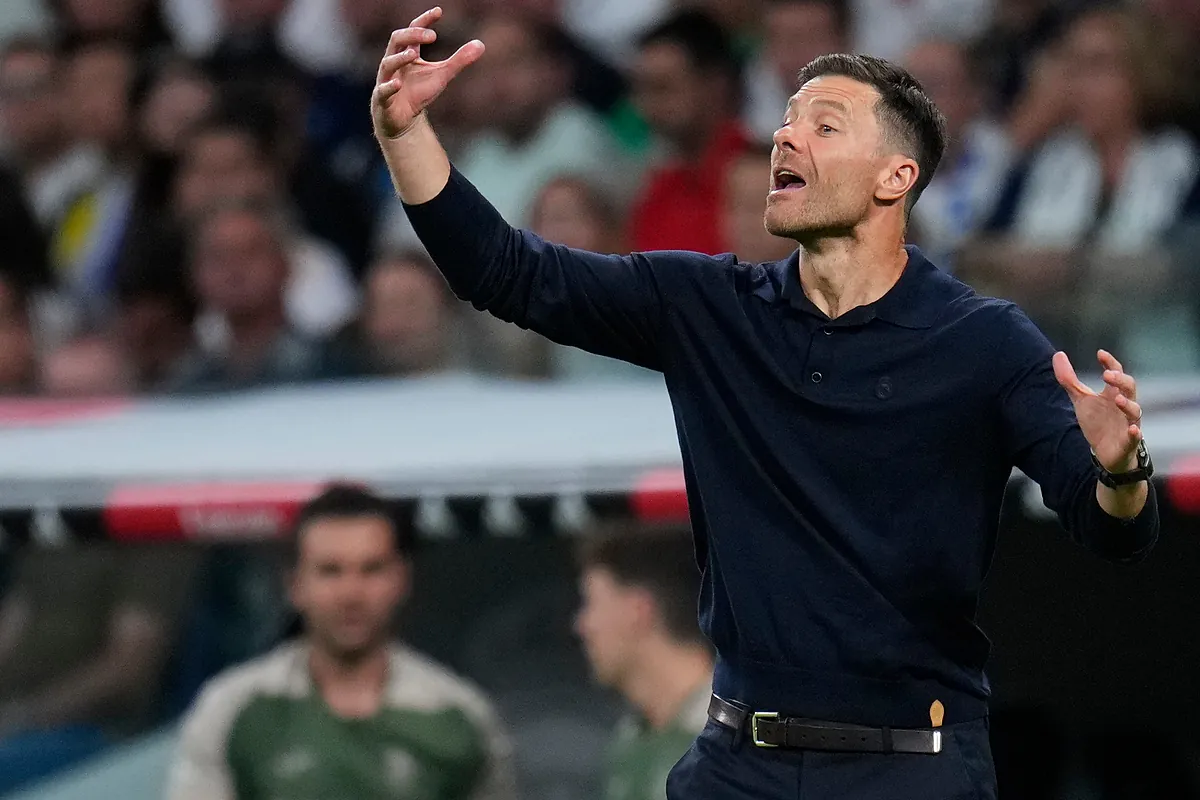 Xabi Alonso gana el pulsito de Valverde