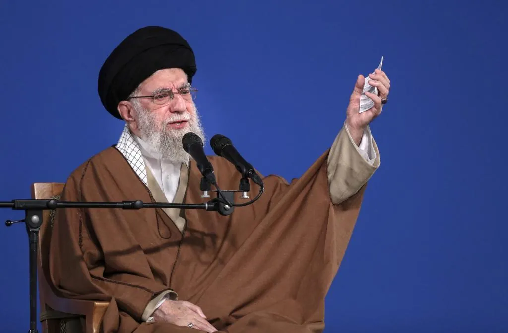 El l?der supremo iran?, el ayatol? Jamenei, nombra a tres posibles...