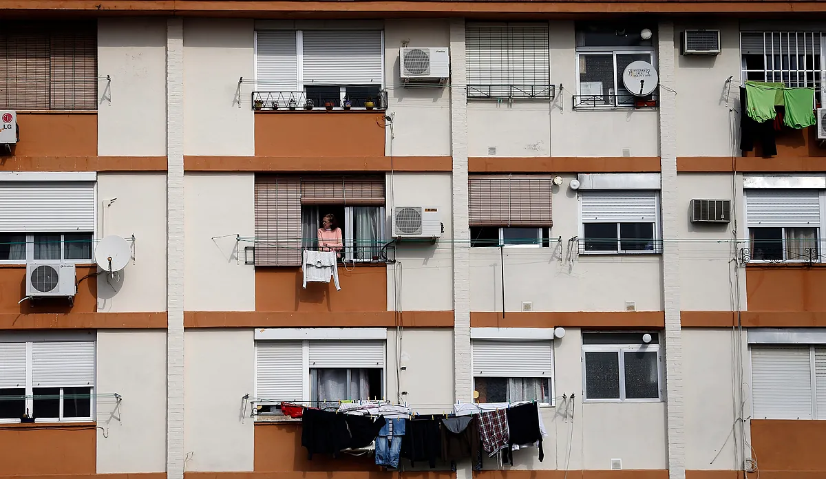 Cáritas advierte de que casi la mitad de los inquilinos se encuentra en riesgo de exclusión severa: "El alquiler se ha convertido en una trampa de pobreza"