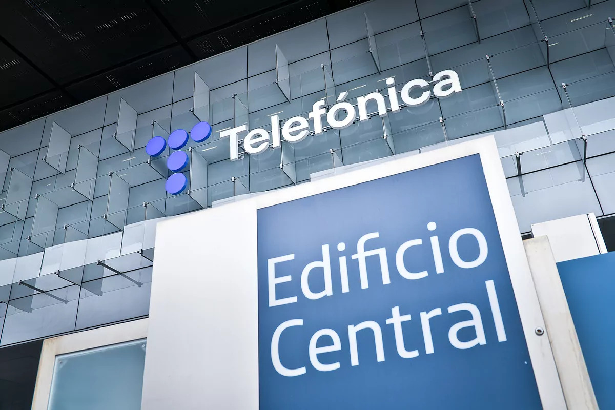 Telefónica evalúa la compra de 1&1, el cuarto operador alemán, que se dispara en bolsa