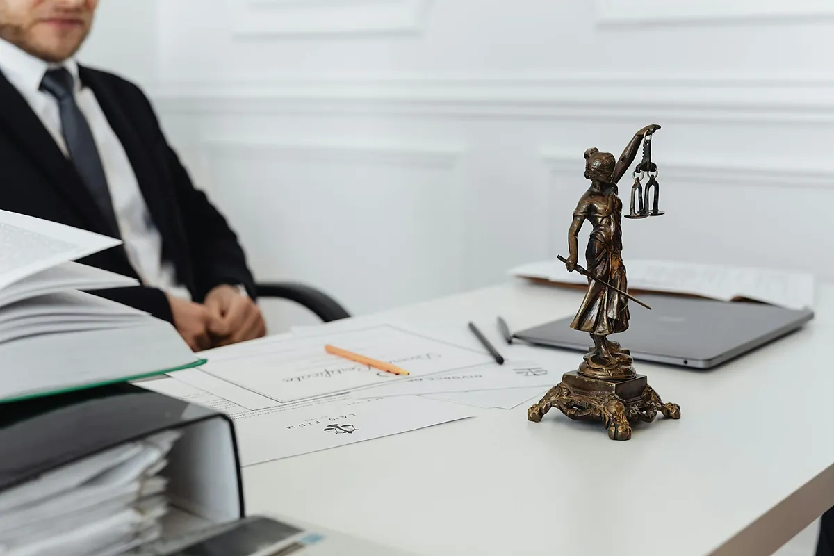 Herencias sin testamento: ¿Qué pasa si uno de los herederos ha fallecido y cómo se reparte?