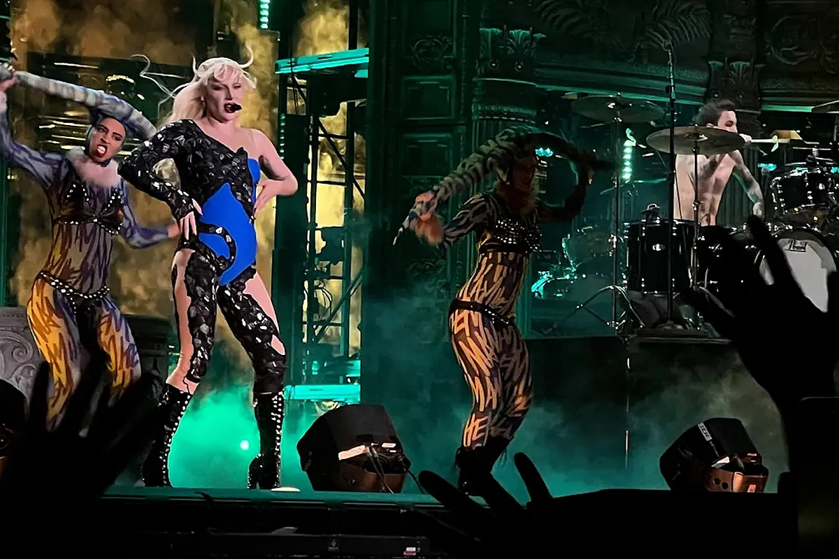 Lady Gaga schafft es, mehr als 2 Millionen Menschen in einem kostenlosen Konzert in Copacabana zusammenzubringen