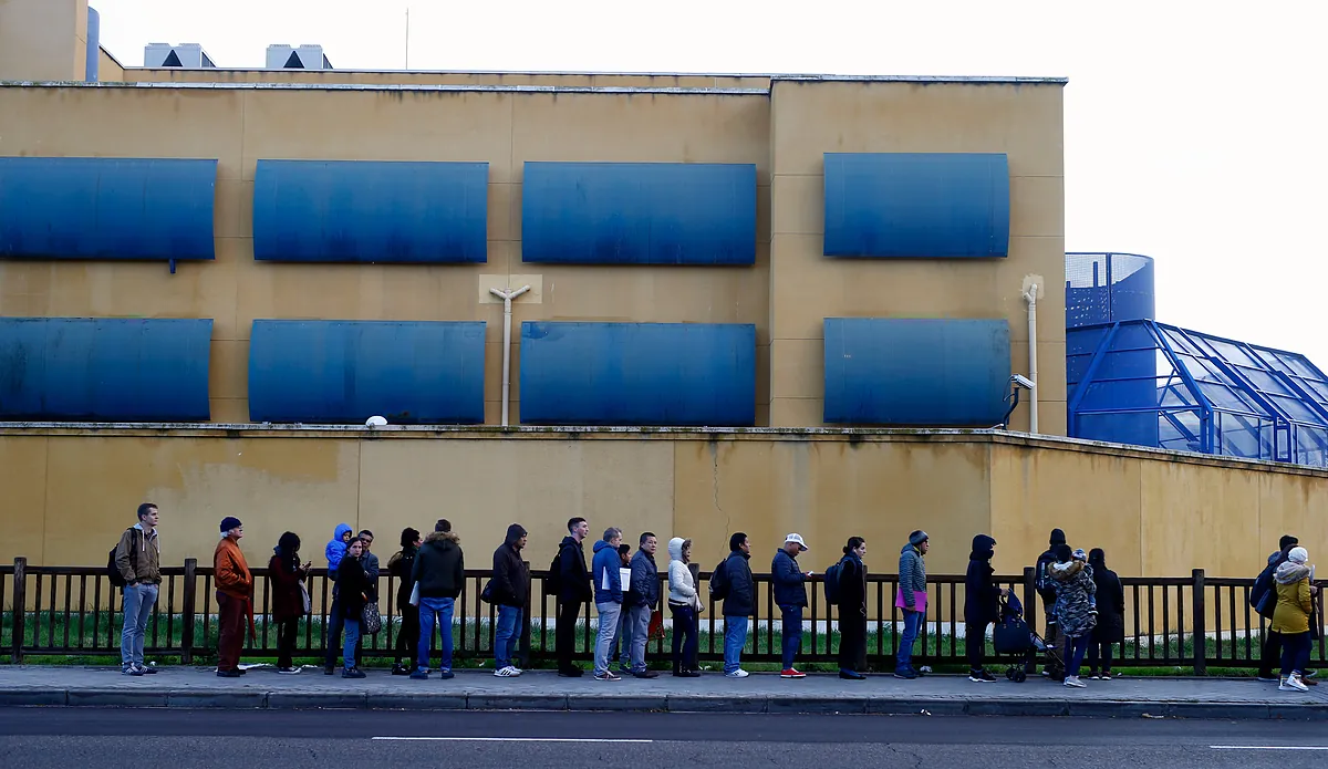 La  asignatura pendiente  de los CIE: los internamientos se reducen un 10%, pero persiste la  falta de transparencia 