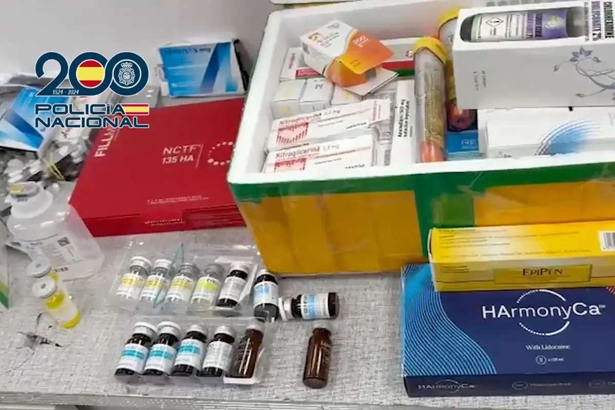 Desmantelan en Coslada una clínica estética ilegal que ofrecía 'pinchazos low cost' en redes sociales y aplicaba tratamientos con medicamentos caducados