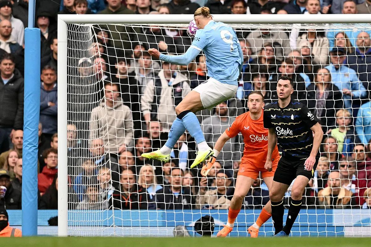 El Villarreal, ante el desafío de frenar a Haaland: "Tocando poco el balón también mete goles"