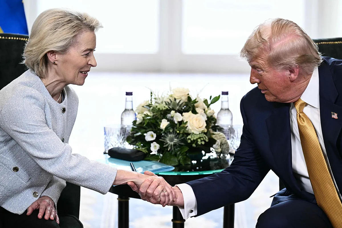Reunión in extremis entre Trump y Von der Leyen para evitar la guerra comercial: él pide "equidad" y ella un "reequilibrio"