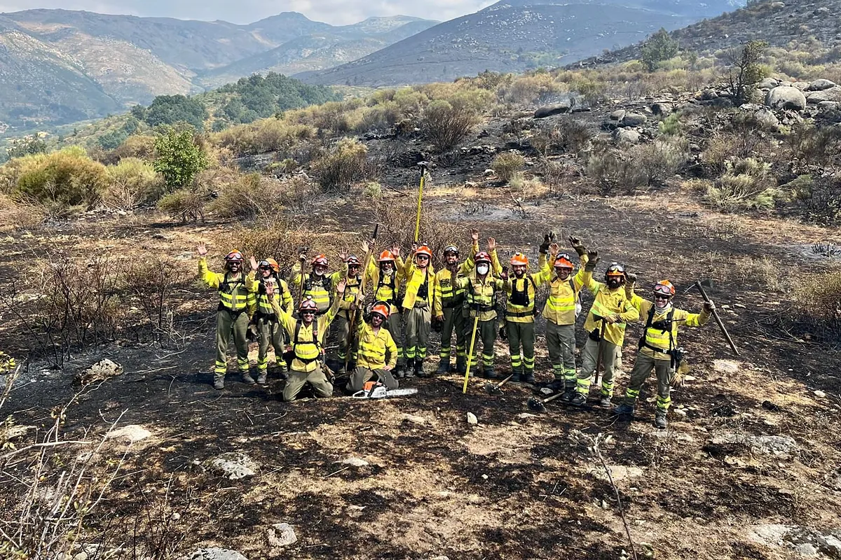 Extremadura da por  estabilizado  el incendio de Jarilla, que ha quemado 17.300 hectáreas:  Se ha trabajado como un solo cuerpo 