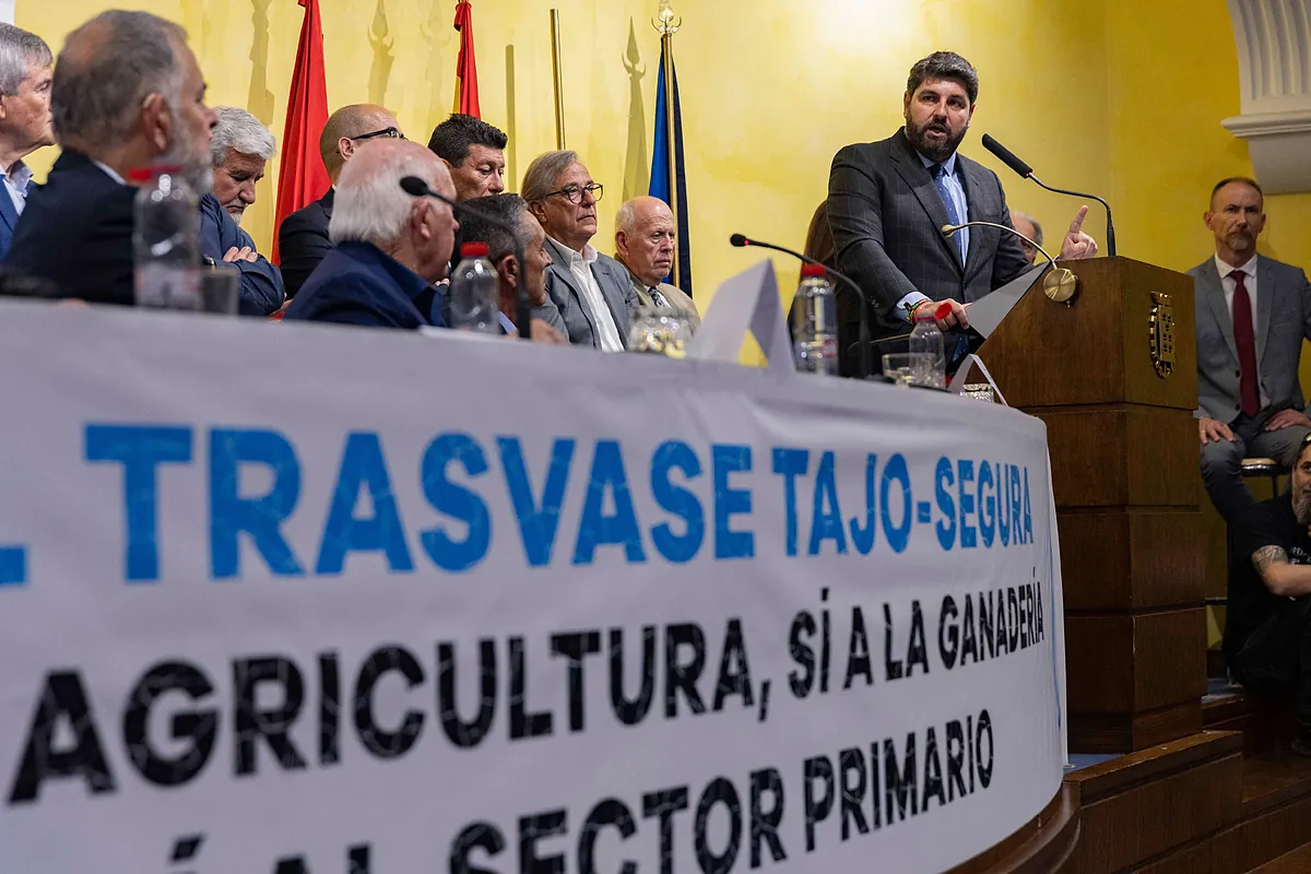 López Miras lleva el blindaje del trasvase Tajo-Segura al Congreso y pone a prueba la disciplina de partido de PP y PSOE