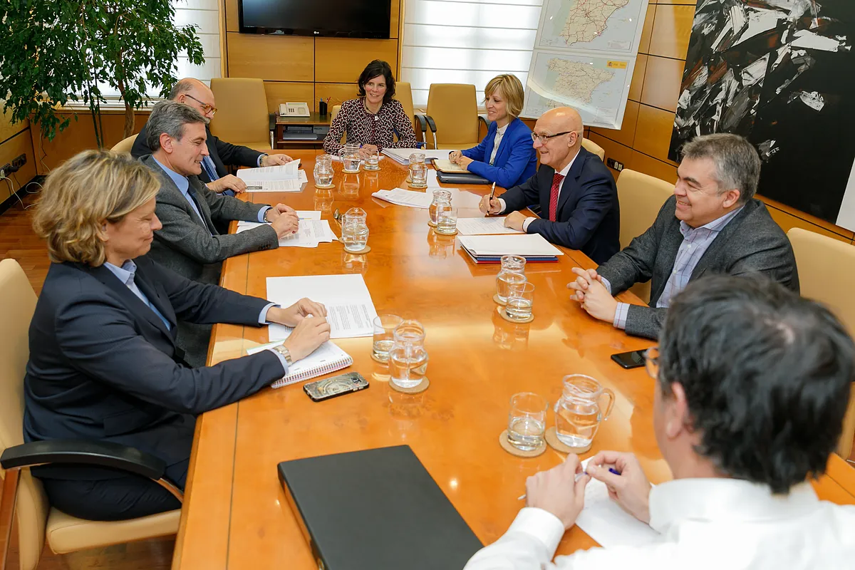 Cerd?n negoci? en persona con el Ministerio de Transportes y le...