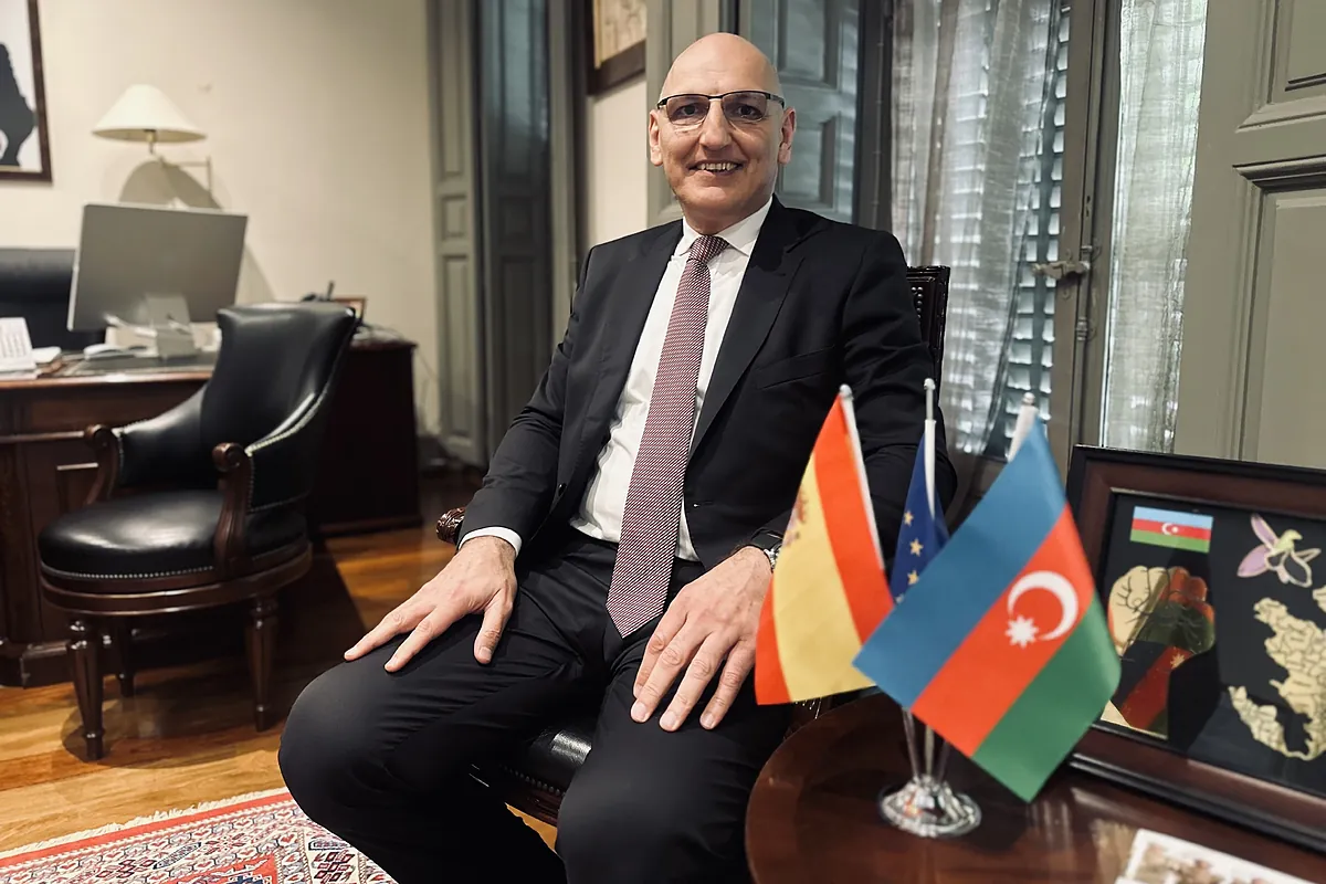 Elchin Amirbayov, representante del presidente de Azerbaiyán: "Sólo si Armenia cumple los acuerdos de paz podrá superar su aislamiento"