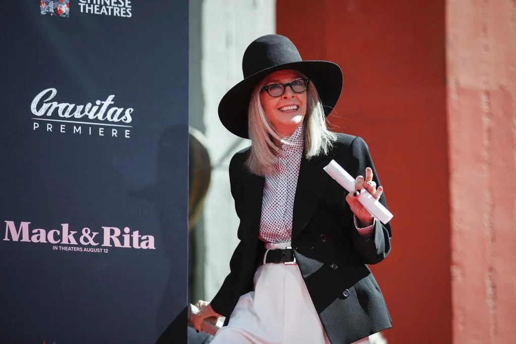 Diane Keaton, un icono de estilo que se adelantó a las 'it girls' con trajes, corbatas y sombreros masculinos