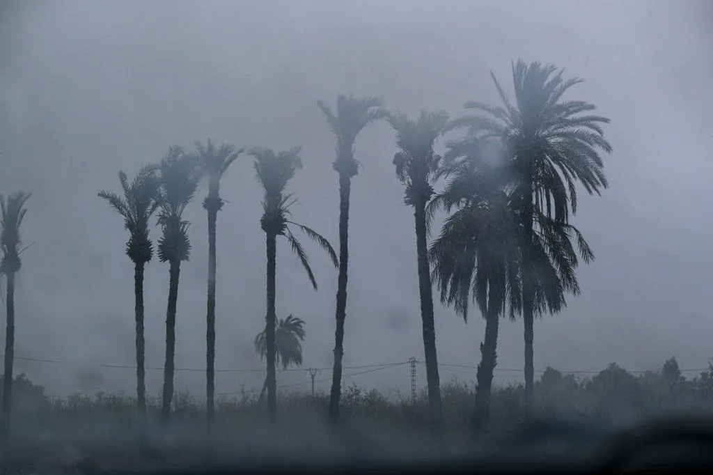 La Generalitat envía un ES-Alert por fuertes lluvias a la población del litoral de Alicante y pide evitar desplazamientos y subir a pisos altos