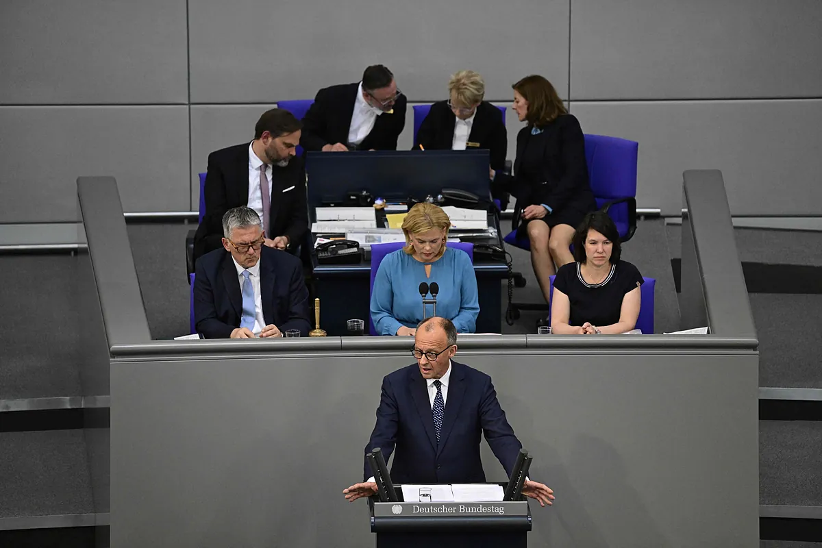 Merz, Bundeswehr'ı Avrupa'nın en güçlü ejrcito'suna dönüştürmeyi vaat ediyor