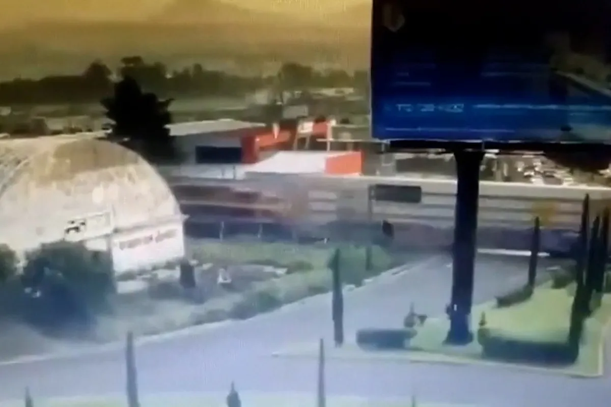 Un tren arrolla un autobús en México, provoca 10 muertos y más de 50 heridos