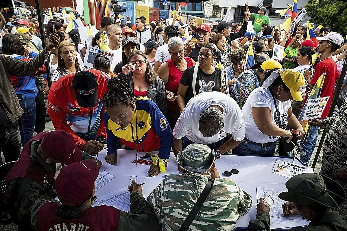 El régimen de Maduro se prepara para la guerra con EEUU: "Lucharemos si se atreven a poner un pie en Venezuela"