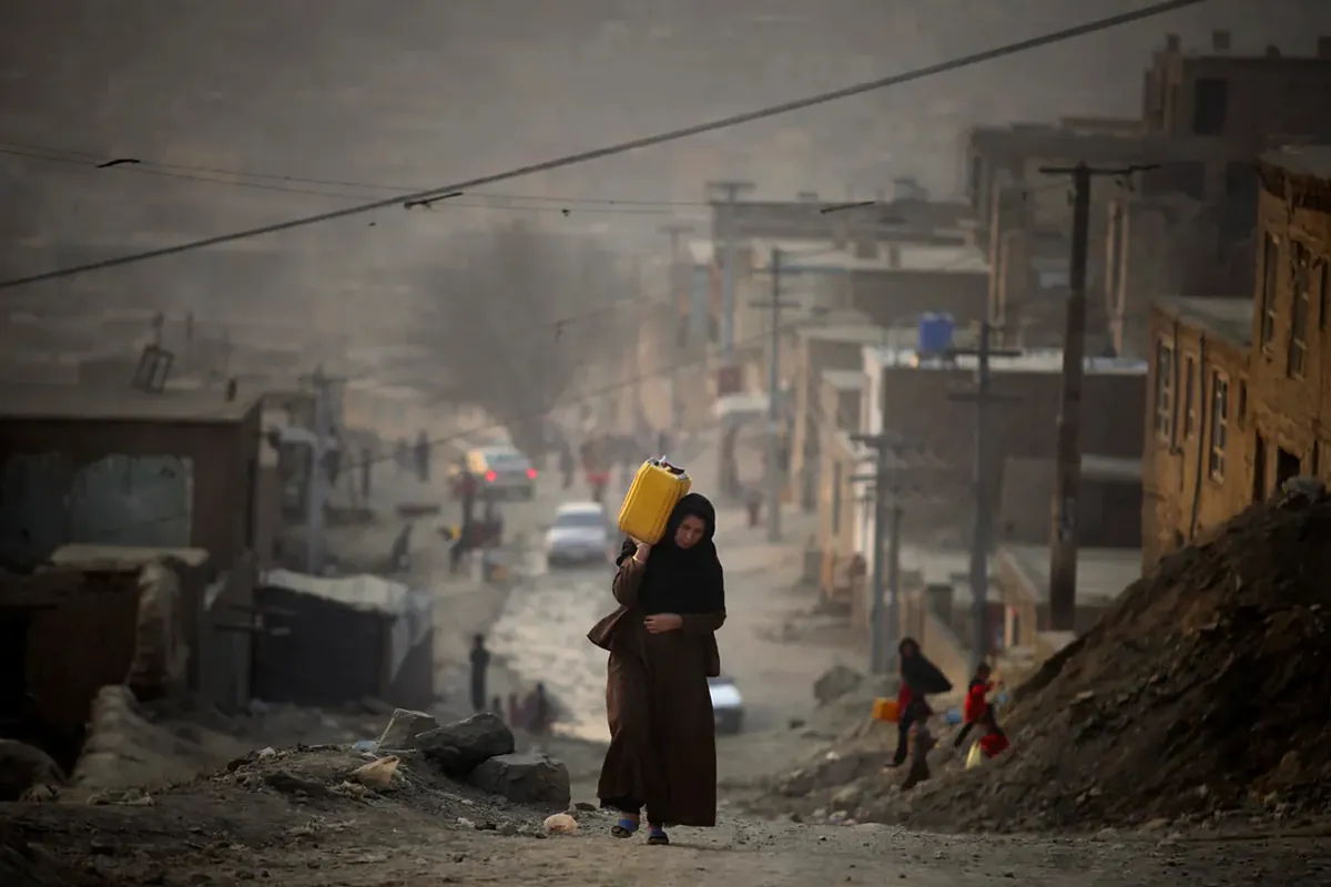 De las bajadas de tipos que quiere Silicon Valley a Kabul, que puede ser la primera capital sin agua ya que su precio roza el del alquiler