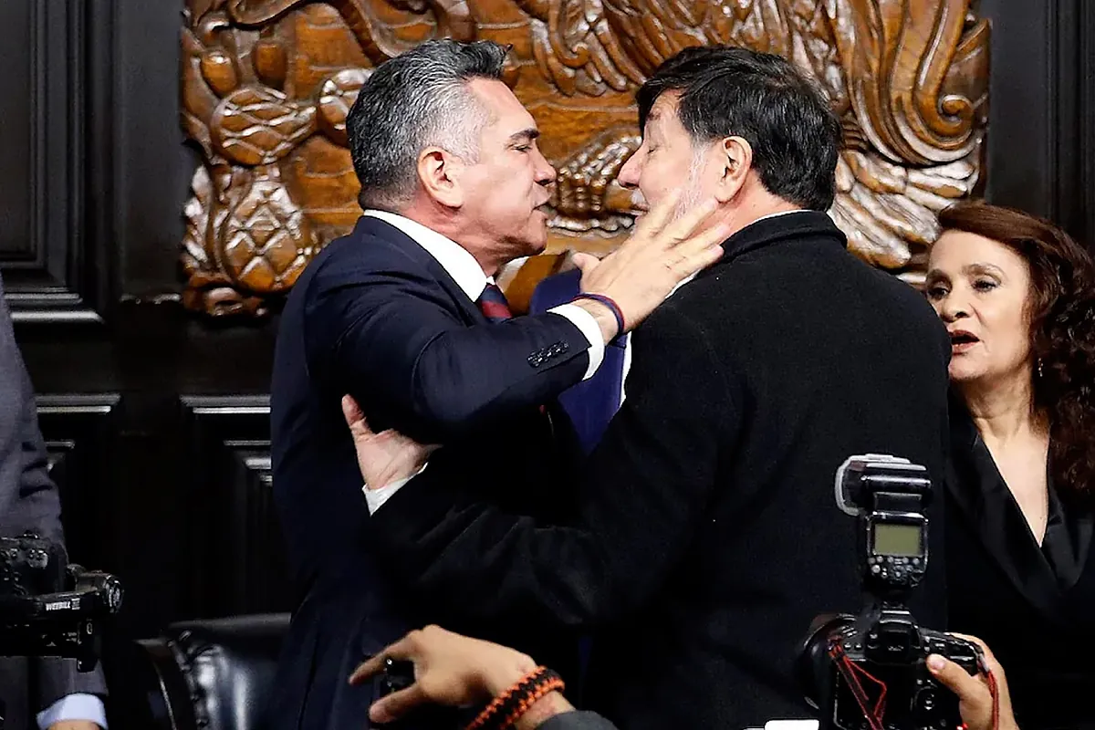 Senadores mexicanos a golpes por la posible intervención del ejército de EEUU contra el narcotráfico